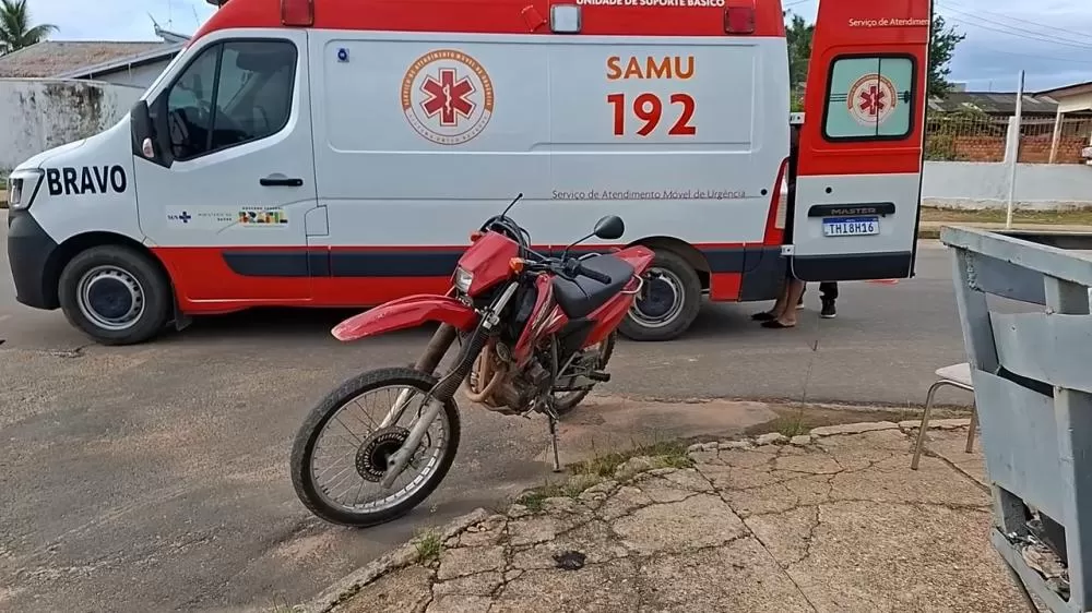 Motociclista é Socorrido Após Colisão no cruzamento da T-19 com Av. Teresina em Ji-Paraná