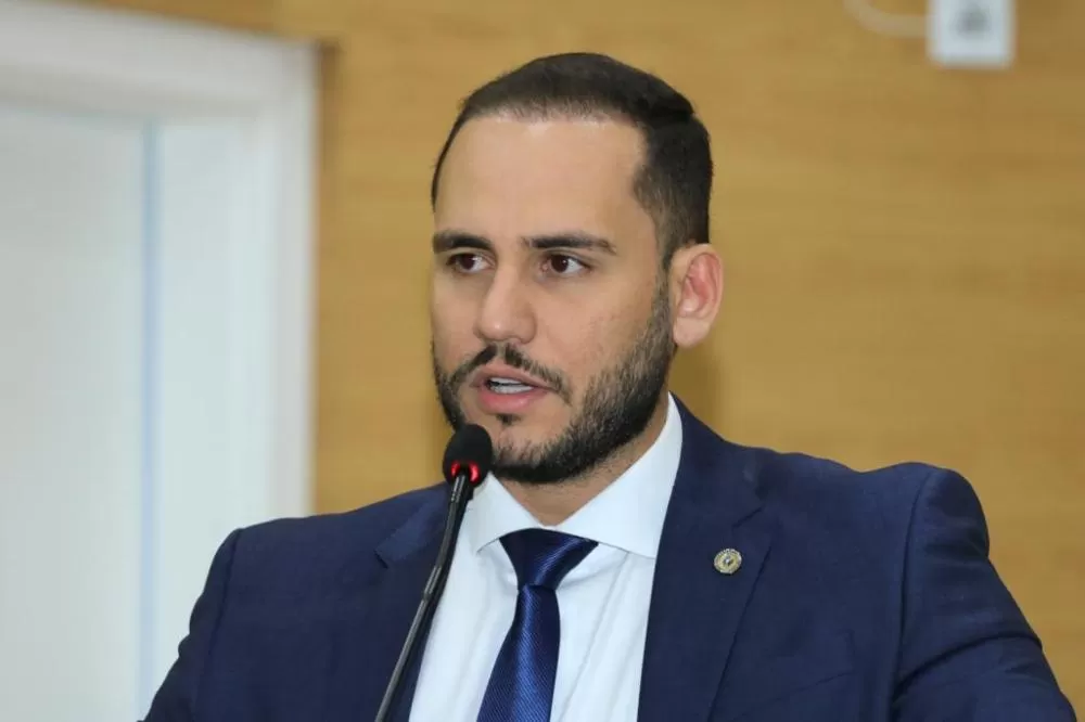 Prefeito Affonso Cândido Exonera 1.231 Comissionados e Visitas Unidades de Saúde de Ji-Paraná