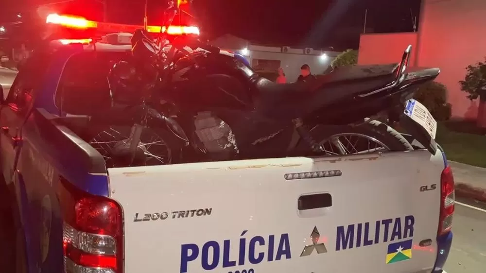 Motocicleta Roubada é Recuperada pela Polícia Militar Durante Fiscalização em Ji-Paraná