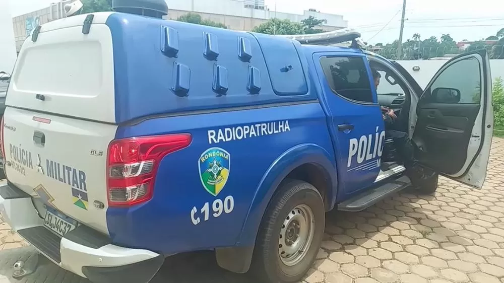 Polícia Militar Apreende Armas e Drogas em Ação no Bairro São Francisco