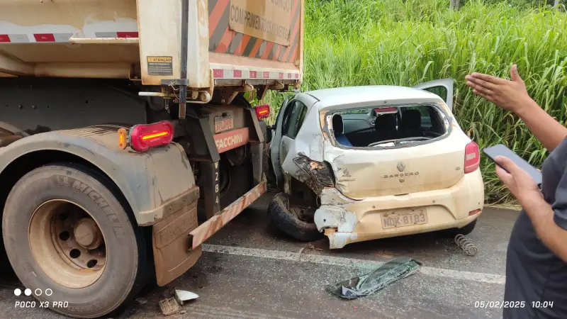 Acidente de Trânsito Envolvendo Carretas e Veículo de Passeio é Registrado na Curva da Morte 