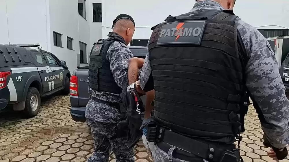 Polícia Militar de Ji-Paraná Apreende Drogas, Arma de Fogo e Objetos Suspeitos em Operação no Bairro Rondon