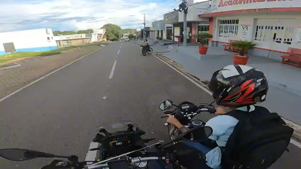 Vídeo: Motociclista é Preso após Fuga Arriscada em Ji-Paraná durante Abordagem da PRF