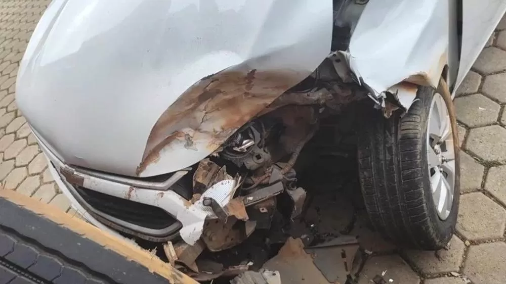 Condutor Perde Controle e Colide com Carreta Estacionada em Ji-Paraná 