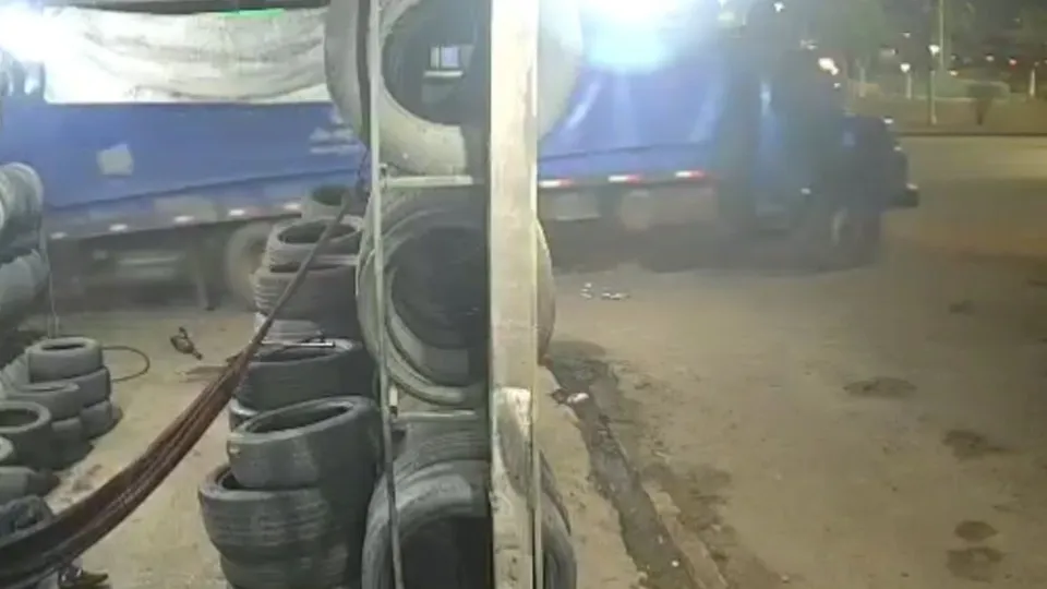 Vídeo: Criança morre após ser atropelada por caminhão em Candeias do Jamari