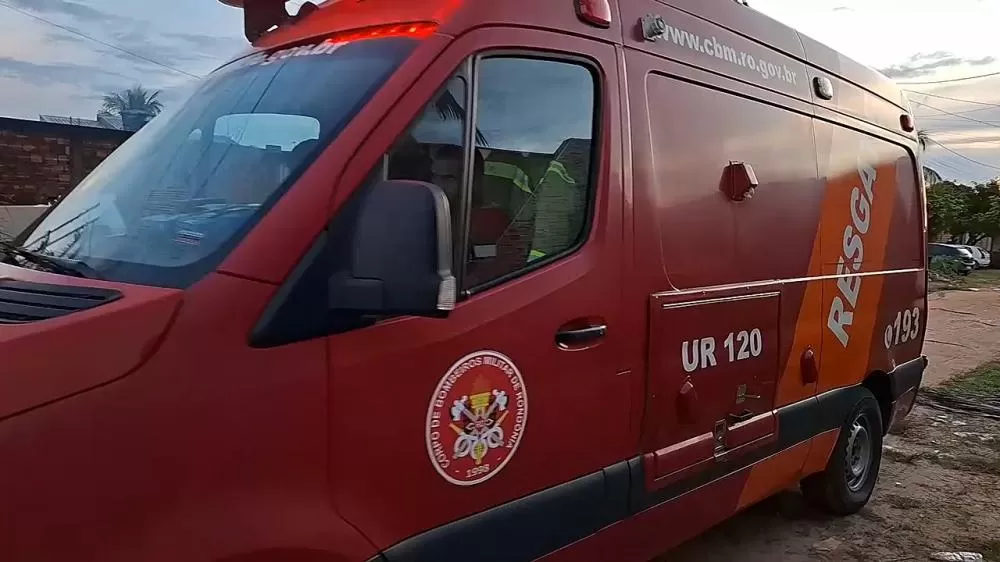 Mãe Abandona Quatro Crianças em Residência Alagada em Ji-Paraná