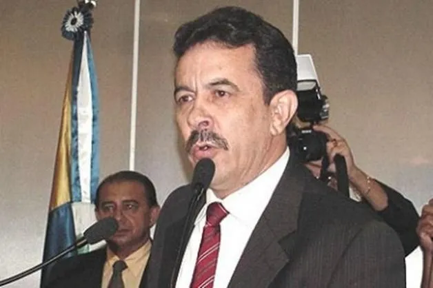 Ex-Deputado Carlão de Oliveira é Preso por Desvios de R$ 11,3 Milhões em Esquema na ALERO