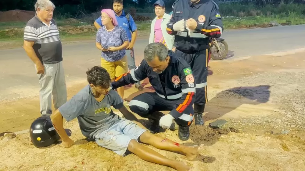 Acidente em Ji-Paraná: Motociclista é Arremessado ao Solo após Colisão com Carro na Avenida Brasil
