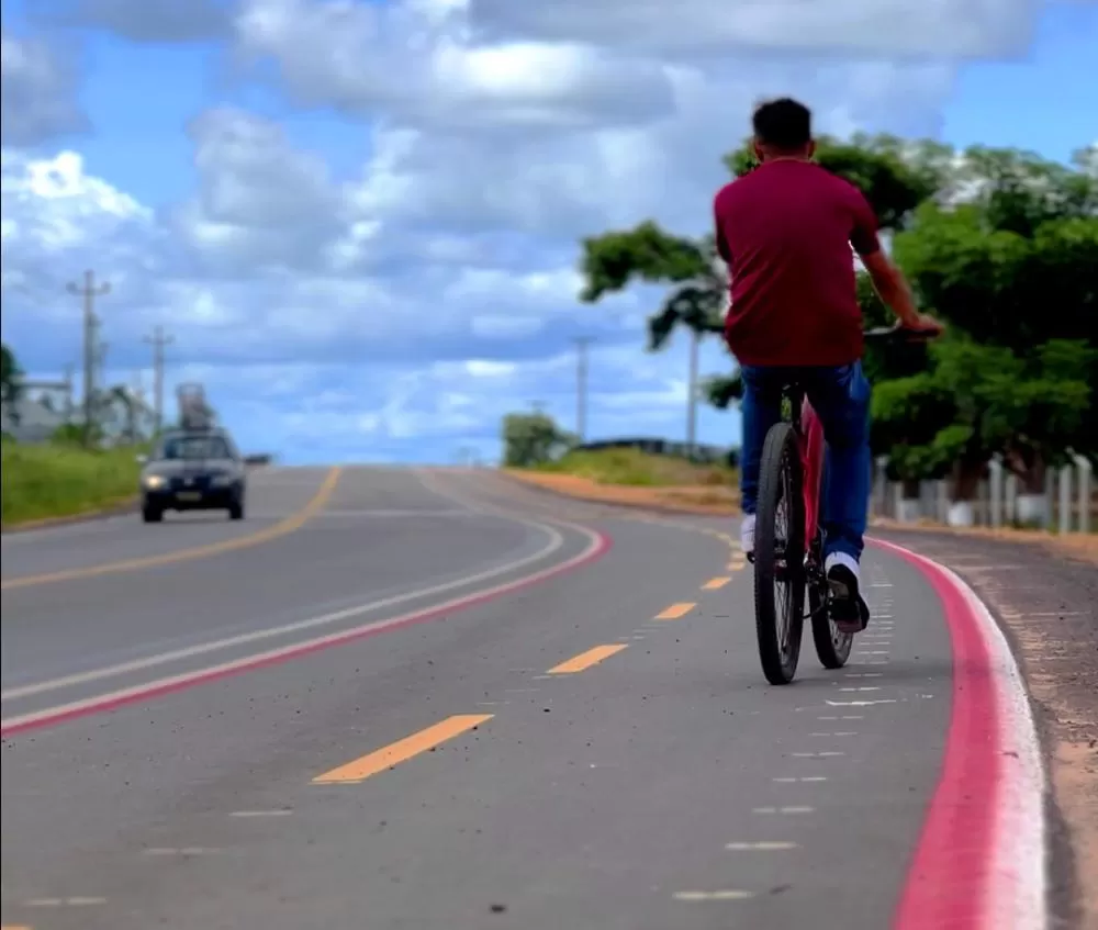 Governo de Rondônia Conclui Ciclofaixa na RO-135, Garantindo Mais Segurança e Mobilidade em Ji-Paraná