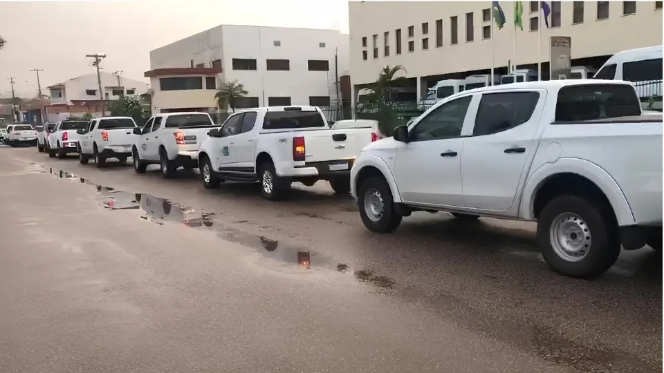 Caminhonetes Iniciam Distribuição de Urnas Eletrônicas em Rondônia para as Eleições Municipais de 2024