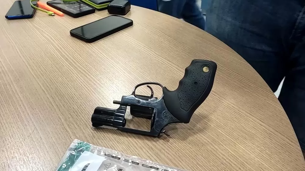 Polícia Civil realiza operação em Ji-Paraná e apreende armas em busca de suspeito de homicídio