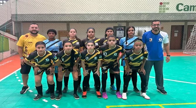 Time de Futsal Feminino da Escola José Francisco Conquista Título Nacional no JEB's