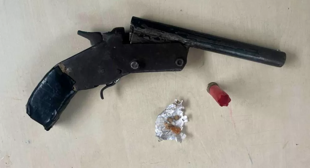 Polícia Militar Prende Homem Embriagado com Arma de Fogo e Drogas em Ji-Paraná