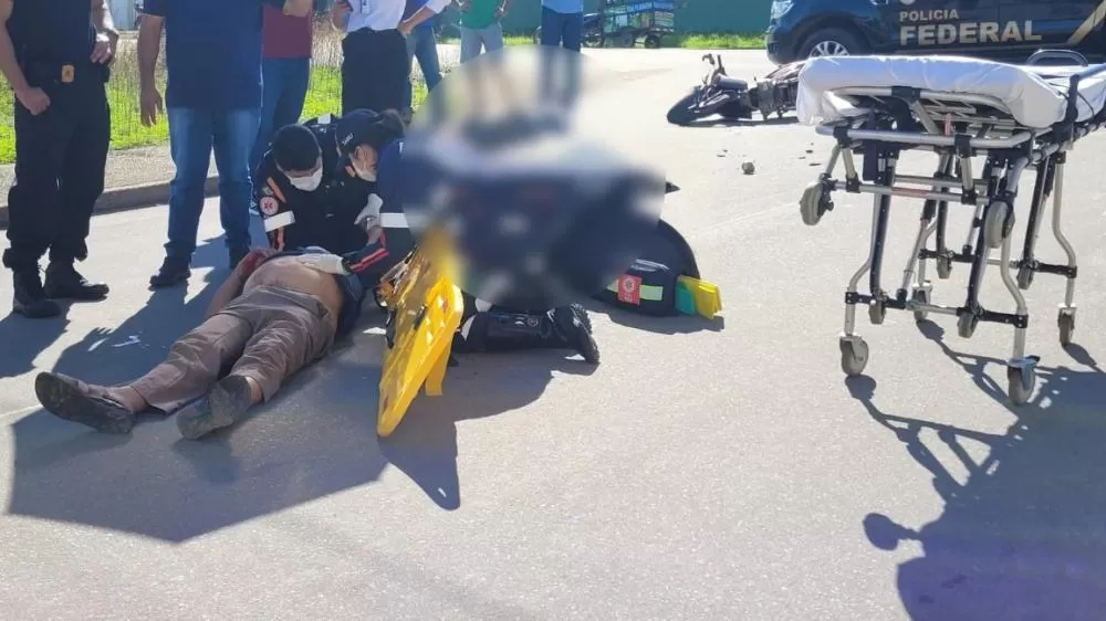 Acidente de Trânsito em Ji-Paraná Deixa Motociclista Ferido Após Colisão com Fiat Strada