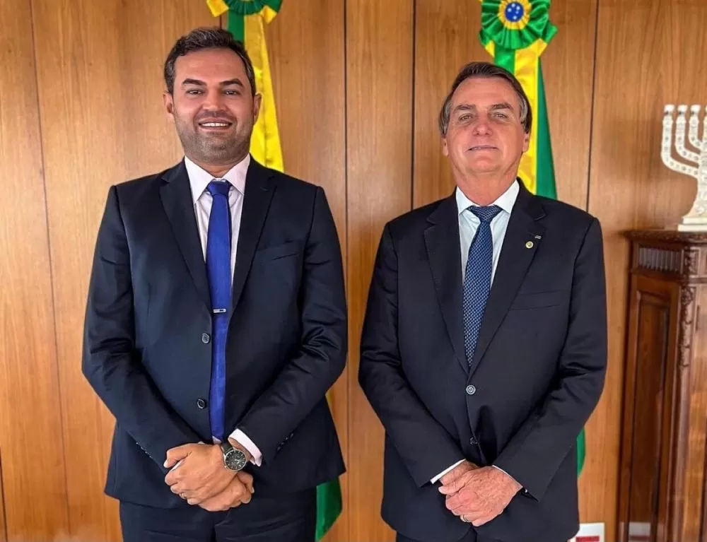 Escândalo Político em Ji-Paraná: Marqueteiro Contratado para Atacar Reputação de Pré-Candidato ao Senado de Bolsonaro, Bruno Scheid