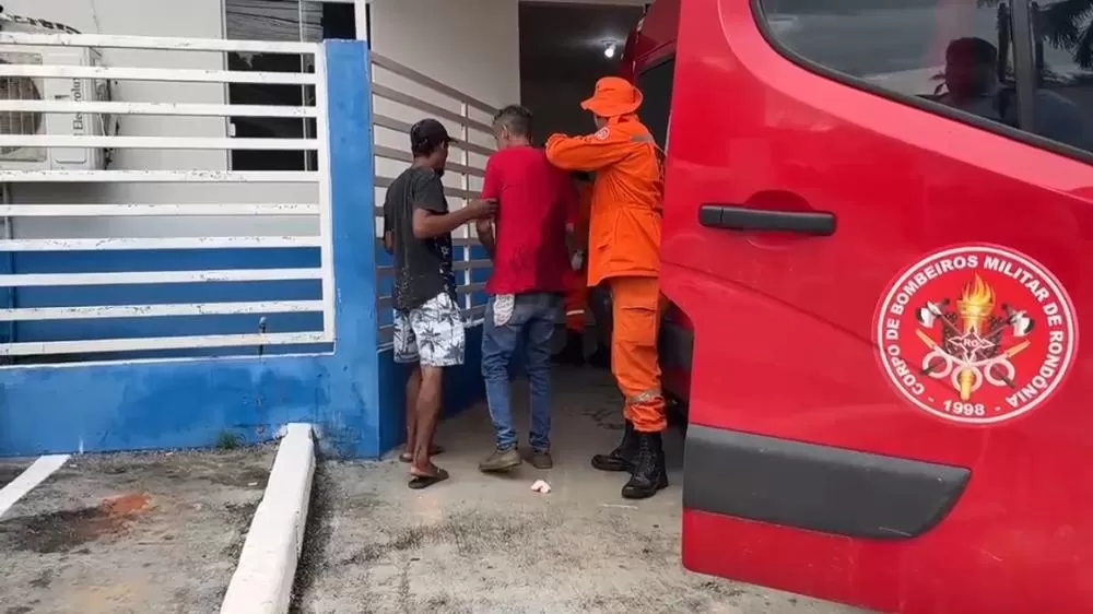 Homem é Atacado com Faca em Bar de Ji-Paraná Após Discussão Acirrada