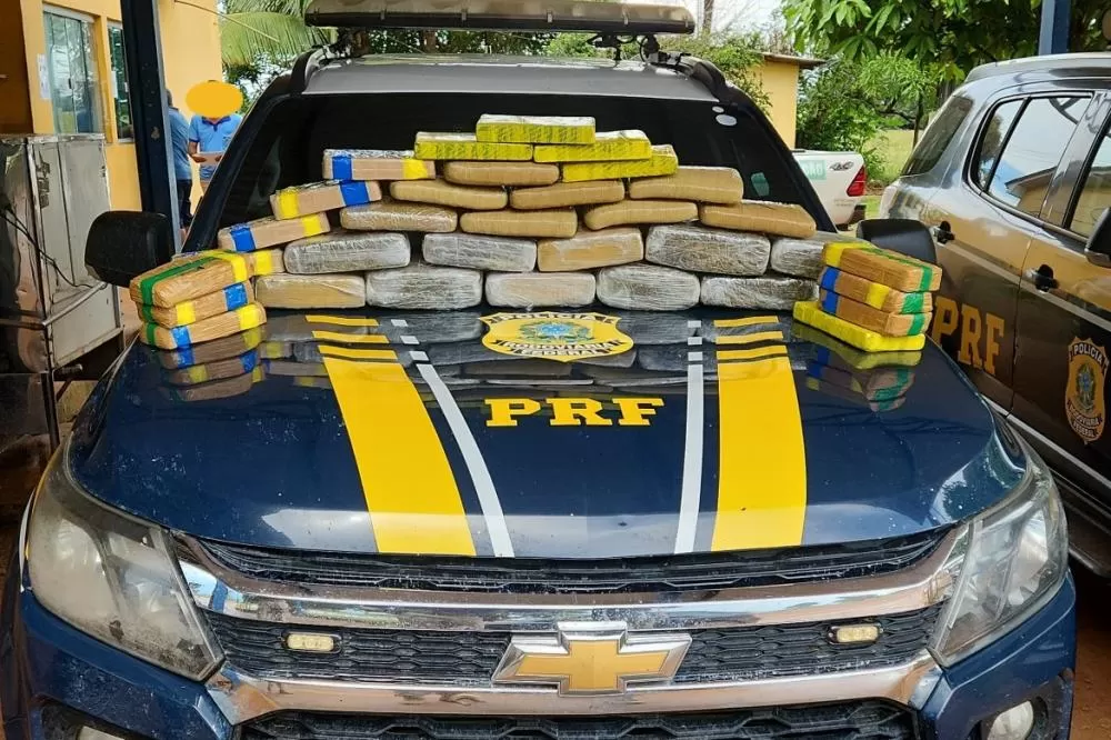 PRF Intercepta Carregamento de Drogas Rumo a Ji-Paraná: Casal Preso com 35 Quilos de Entorpecentes