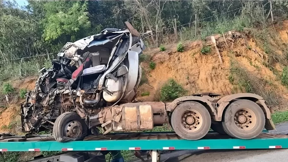 Grave Acidente Envolve Carreteiro de Ji-Paraná na BR-101, no Espírito Santo