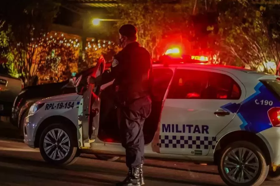 Arma de Policial Dispara Acidentalmente Durante Blitz em Ji-Paraná e o Fere na Coxa