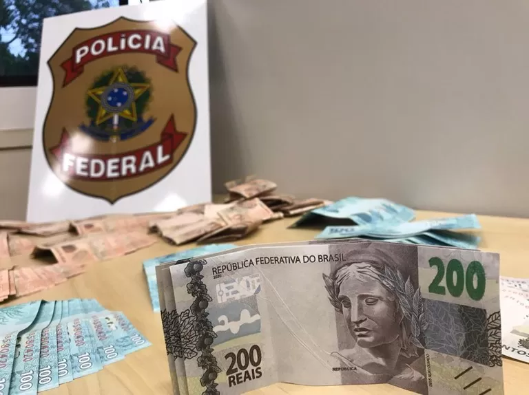 PF Prende Dois Homens em Rondônia com Cédulas Falsas Recebidas pelos Correios