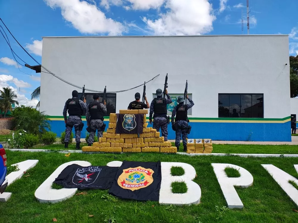 Casal é preso com 150 kg de drogas na BR-429, em São Francisco do Guaporé, Rondônia