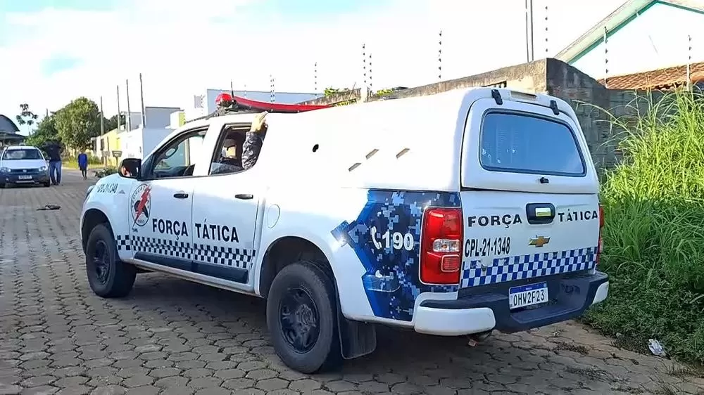 Polícia Militar de Ji-Paraná Prende Dois Suspeitos e Recupera Objetos Furtados no Bairro Nova Brasília