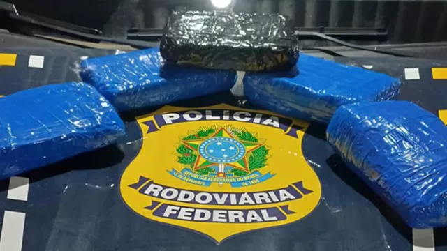 PRF Apreende 5,46kg de Maconha Escondidos em Travesseiros de Ônibus Interestadual em Ji-Paraná
