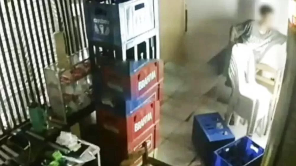Furto em Lanchonete no Bairro Cafézinho, em Ji-Paraná, é Registrado por Câmeras de Segurança