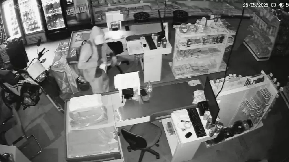 Vídeo: Câmeras de Segurança Registram Furto Durante a Madrugada em Distribuidora na K-5, em Ji-Paraná