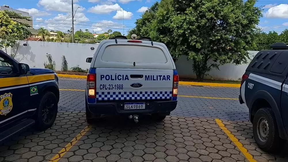 Homem é Preso no Bairro Duque de Caxias Após Cumprimento de Mandado de Prisão