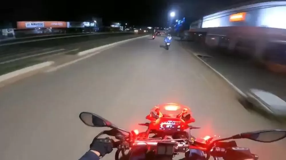 Vídeo: PRF recupera motocicleta roubada após perseguição pelas ruas de Ji-Paraná