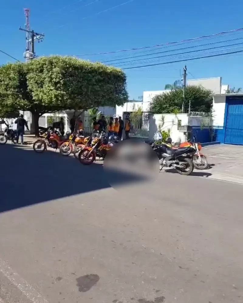 Vídeo: Discussão entre Moto taxistas e Motorista de Aplicativo em Ji-Paraná Termina com Ação da Polícia Militar 