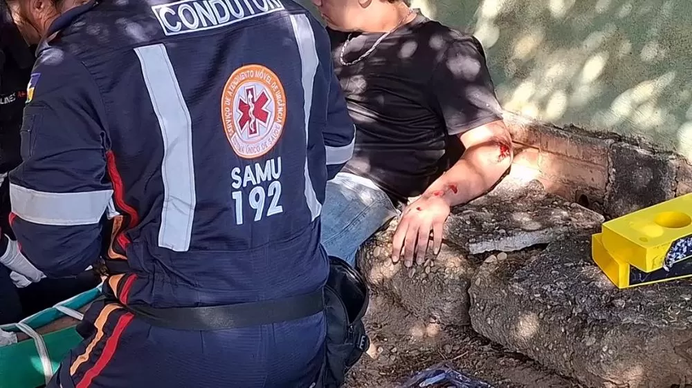 Colisão Entre Motocicletas no cruzamento da Rua Goiânia com a T-25 Deixa Feridos no Segundo Distrito de Ji-Paraná 