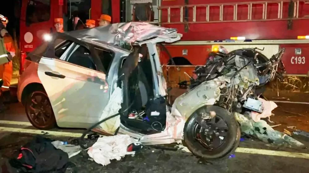 Tragédia na BR-364 em Rondônia: Três Morrem em Grave Acidente entre Carro e Carreta – Folha de Ji-Paraná Traz os Detalhes