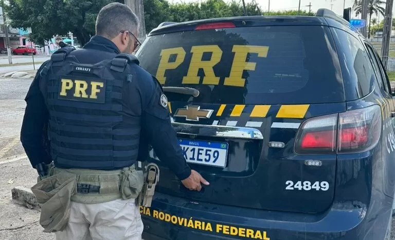 PRF em Ji-Paraná Prende Mulher com 5,5 Kg de Maconha e Realiza Ações Contra o Crime em Rondônia