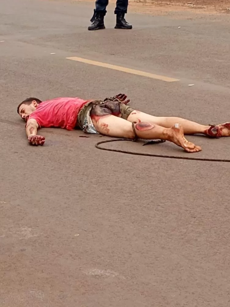 Vídeo: Jovem acaba sendo arrastado e esfolado vivo após suposta tentativa de roubo do animal