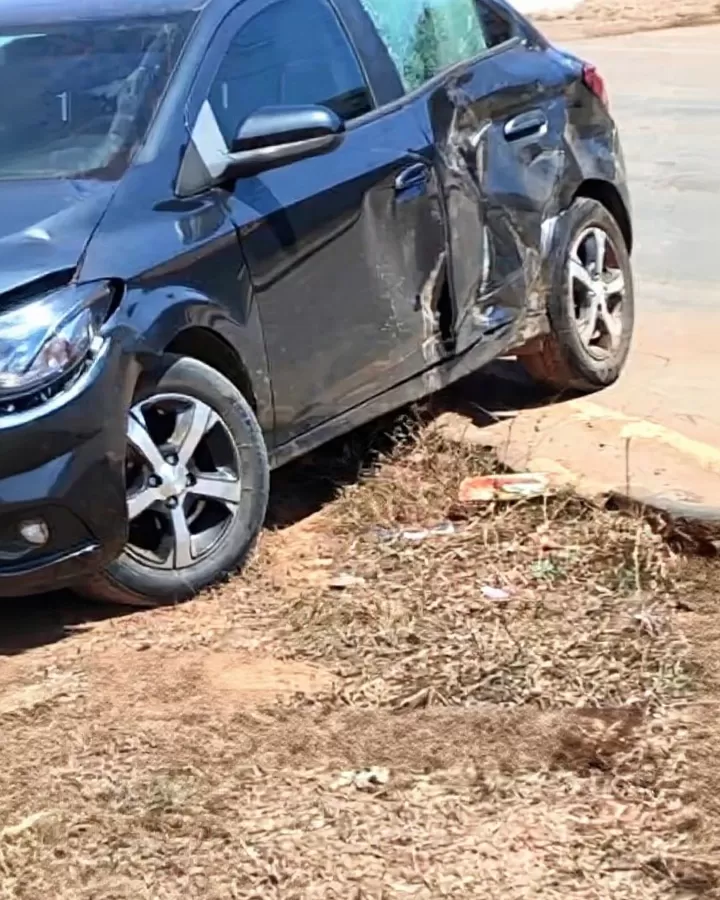 Violenta Colisão em Ji-Paraná: Moto Atinge Carro e Faz Veículo Rodar na Pista – Veja os Detalhes do Acidente Perto da Havan