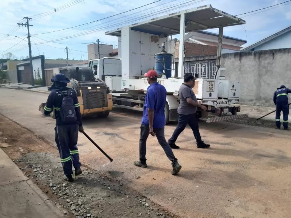 Ruas do Bairro Orleans 2 em Ji-Paraná Começam a Ser Recuperadas — Veja Detalhes da Operação da Semosp