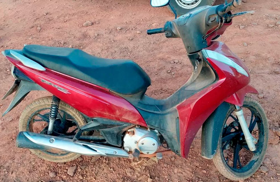 Em vídeo Polícia Militar recupera Moto Roubada em Balneário de Ji-Paraná Ji-Paraná — Suspeita foi Identificada por Tatuagens