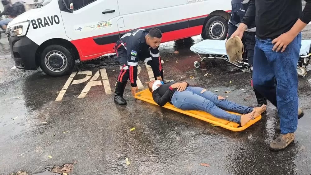 Em vídeo Motociclista sofre Queda Violenta na T-18 com Manoel Franco no Centro de Ji-Paraná e Mobiliza SAMU com Urgência