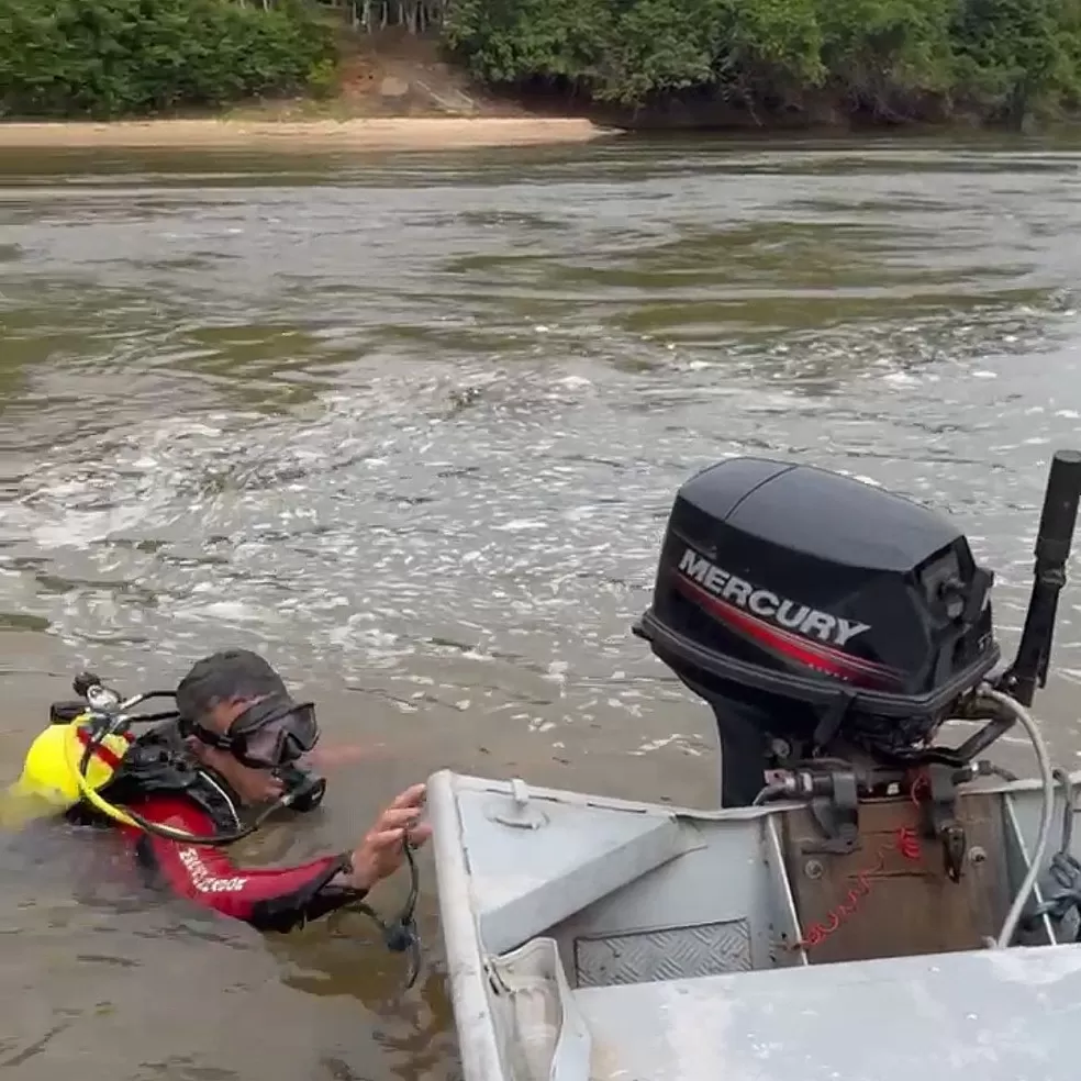 Mistério no Rio Machado: Corpo em decomposição é achado com sinais de violência preso a galhos na BR-429