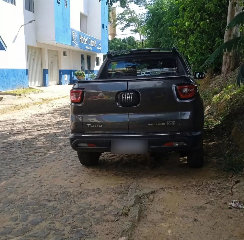 Fiat Toro é apreendida em Ji-Paraná — Homem conduzido a Delegacia após identificação de restrição de furto dos veículos