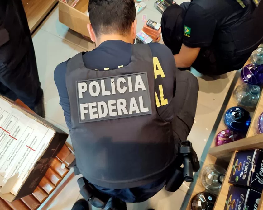 Operação da Polícia Federal mira comércio ilegal de cigarros estrangeiros e eletrônicos na Operação Dissipar em Ji-Paraná e Cacoal