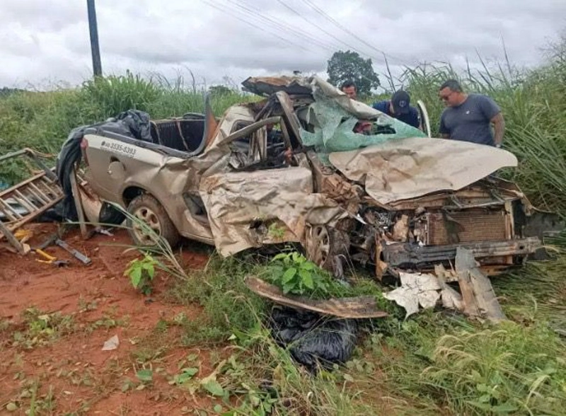 Colisão violenta entre S10 e Montana deixa um morto e dois feridos no km 49 — Óbito constatado ainda na rodovia