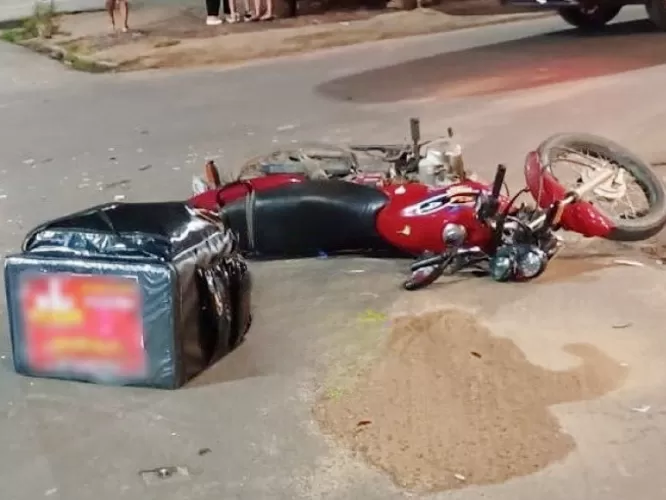 Motociclista Fica Gravemente Ferido em Acidente Violento com Hilux em Ji-Paraná