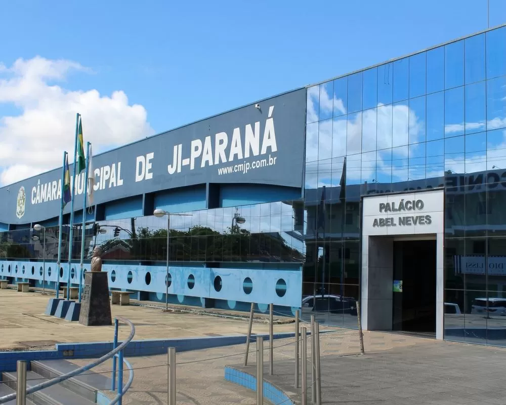 PEC na Câmara dos Deputados quer transformar vereadores em “Conselheiros” e pagar apenas por presença em sessões