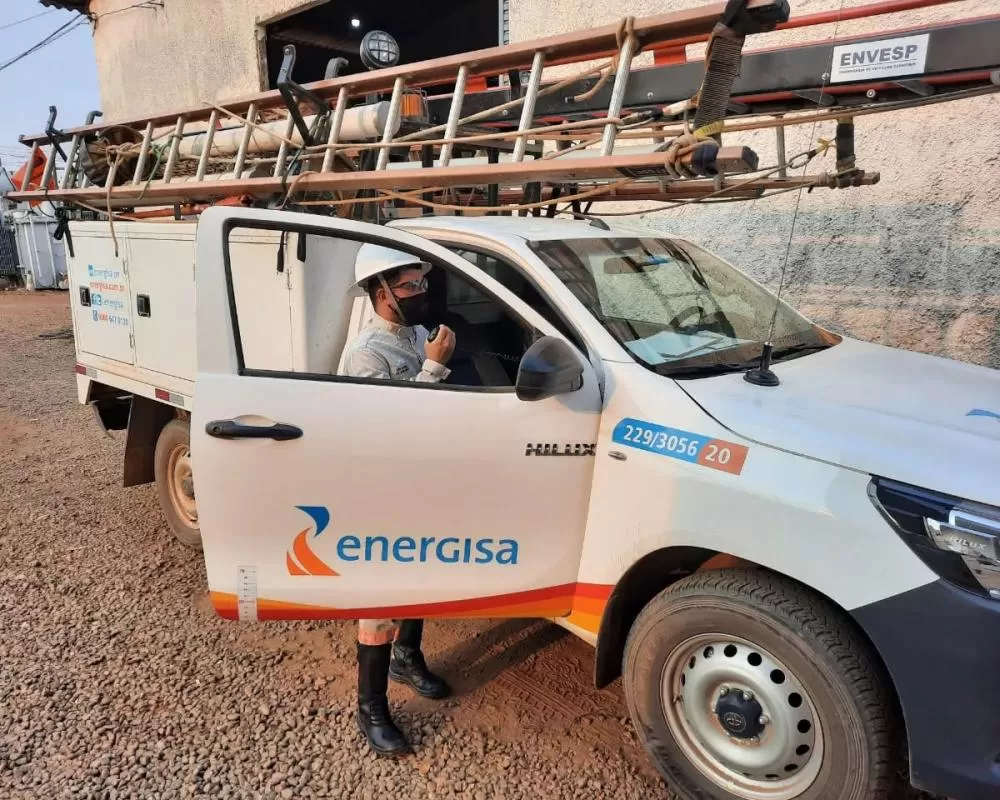 Mais de 20 mil famílias vivem no escuro e MPF aciona Justiça contra atraso em obras e crise energética em Rondônia