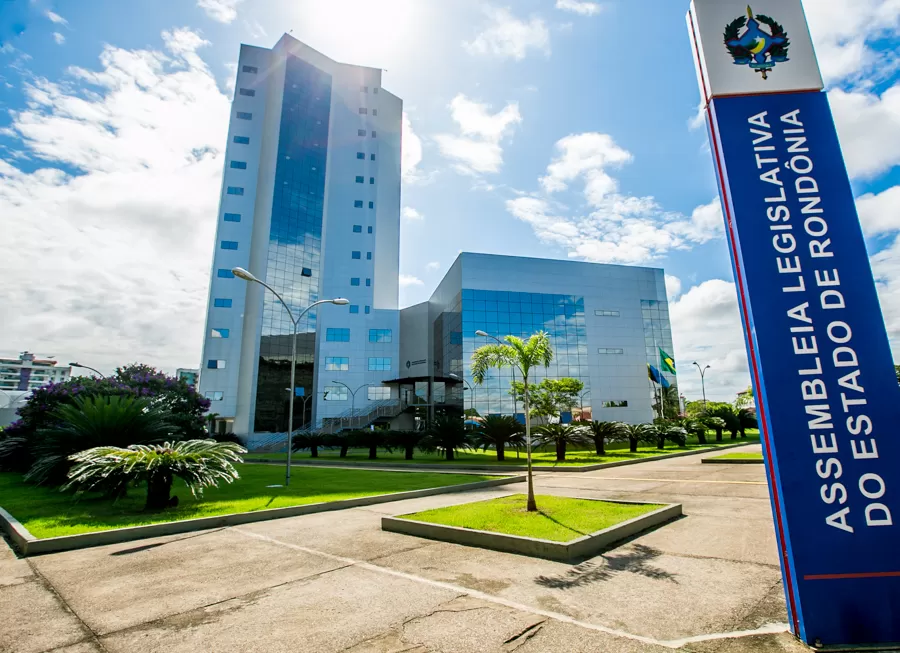 ALE/RO Aluga 31 Carros Novos em Contrato de R$ 1,2 Milhão