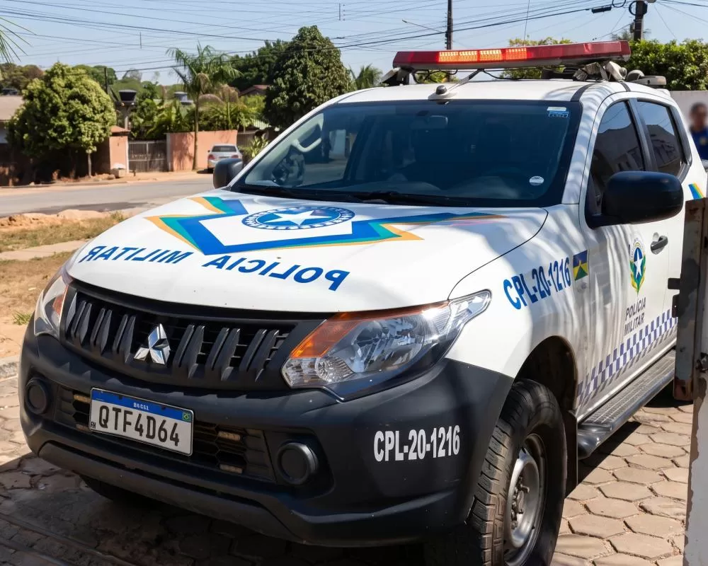 Funcionário embriagado ameaça encarregado com facão e cutelo em empresa de terraplanagem em Ji-Paraná 