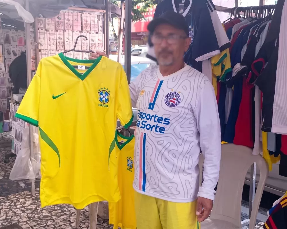 Torcedora de Ji-Paraná queima camisa da Seleção após eliminação do Brasil na Copa do Mundo de 2026